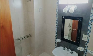 3 AMB. CON BALCON. ZONA FAC. DCHO. CIUDAD DE SANTA FE