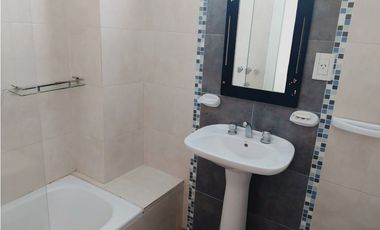 3 AMB. CON BALCON. ZONA FAC. DCHO. CIUDAD DE SANTA FE