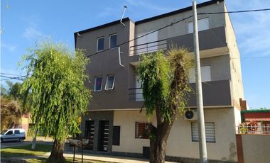 3 AMB. CON BALCON. ZONA FAC. DCHO. CIUDAD DE SANTA FE