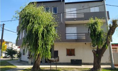 3 AMB. CON BALCON. ZONA FAC. DCHO. CIUDAD DE SANTA FE