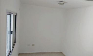 3 AMB. CON BALCON. ZONA FAC. DCHO. CIUDAD DE SANTA FE