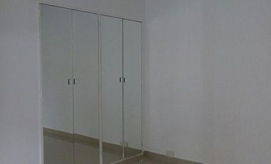 Venta. Villa de Mayo, sobre calle Cerviño. Casa en PH al fondo