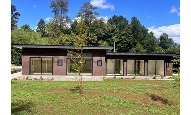 Moderna y confortable casa Colegio Alemán