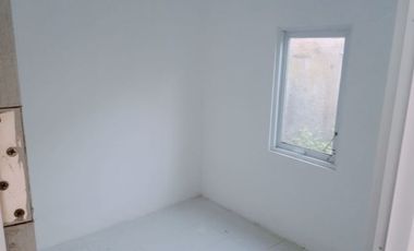 RUMAH SIAP HUNI 2 LANTAI HANYA 2 MENIT DARI ALUN ALUN WATES