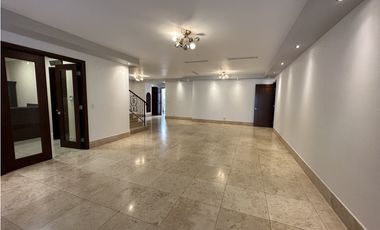 Fairway Estates, Santa María