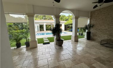Fairway Estates, Santa María
