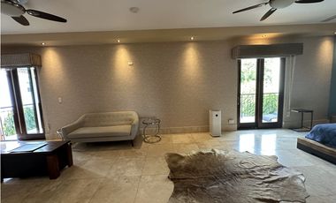 Fairway Estates, Santa María
