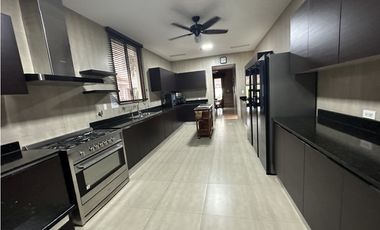 Fairway Estates, Santa María