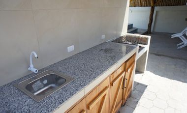 Se Alquila Casa Cerca del Mar y Frente al Mar en Olón