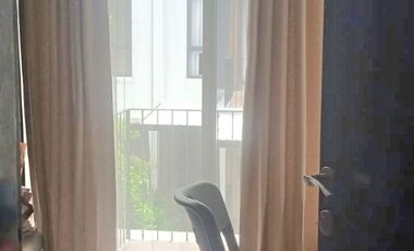 Rumah 3 Lantai Semi Furnish Di Wisteria Cakung Jakarta Timur