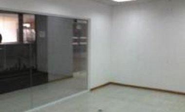 Excelente Oficina de 400 m² con Varios Ambientes en Tumbaco
