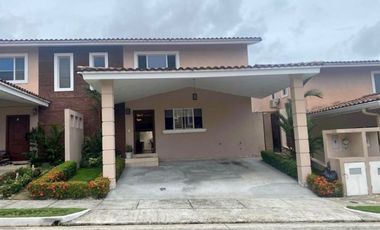 BRISAS DEL GOLF CASA EN VENTA
