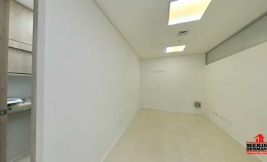 oficina en arriendo en sabaneta. Cod A6026