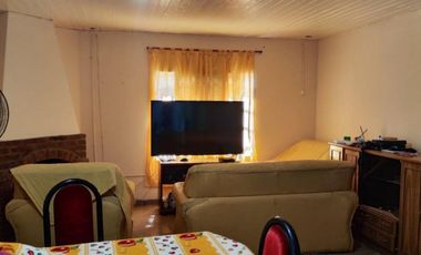 VENTA DE CASA 3 AMBIENTES - MÁS 2 DEPARTAMENTOS MONO AMBIENTE Y UN GALPÓN - MONTE GRANDE