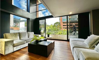 Apartamento Amoblado Cerca Al Centro Comercial El Tesoro