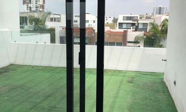 CASA EN RENTA EN LOMAS DE ANGELOPOLIS PUEBLA