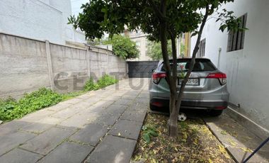 Arriendo 5D4B casa Esquina en Providencia