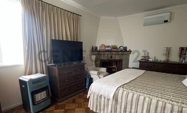 Arriendo 5D4B casa Esquina en Providencia