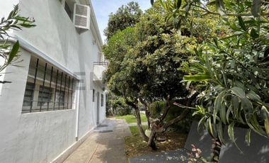 Arriendo 5D4B casa Esquina en Providencia
