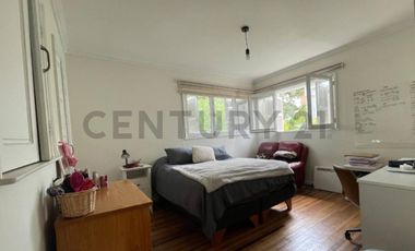 Arriendo 5D4B casa Esquina en Providencia