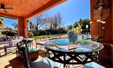 Casa en Venta en Club de Golf Los Lirios - Requinoa