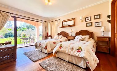 Casa en Venta en Club de Golf Los Lirios - Requinoa