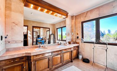 Casa en Venta en Club de Golf Los Lirios - Requinoa