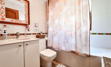 Casa en Venta en Club de Golf Los Lirios - Requinoa