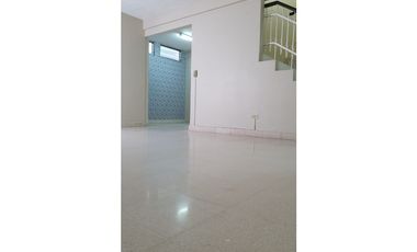 ALQUILO CASA DÚPLEX EN EL CARMEN - 4 RECMARAS - PRECIO NEGOCIABLE