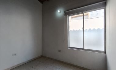 casa en arriendo en lomitas del trapiche. Cod A27463