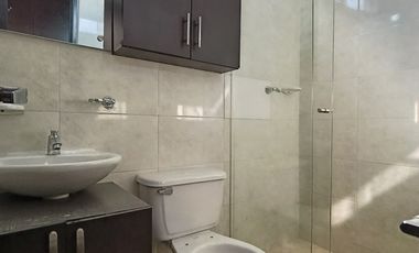 casa en arriendo en lomitas del trapiche. Cod A27463