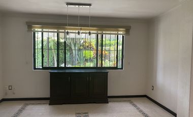 Lomas de la selva a una cuadra del hospital parres