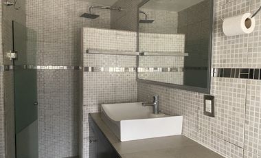 Lomas de la selva a una cuadra del hospital parres