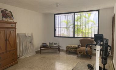 Lomas de la selva a una cuadra del hospital parres