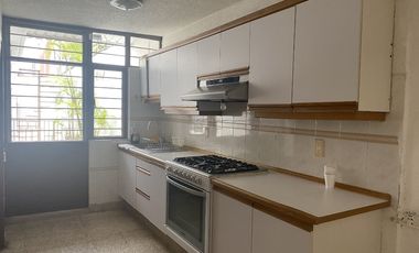 Lomas de la selva a una cuadra del hospital parres