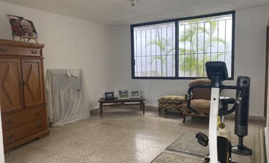 Lomas de la selva a una cuadra del hospital parres