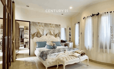 Dijual Rumah Posisi Hook  Depan Taman Di Sektor 9 Bintaro