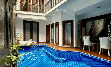 Dijual Rumah Posisi Hook  Depan Taman Di Sektor 9 Bintaro