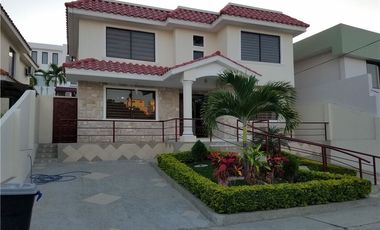 casa de venta en manta  zona sur Manabí