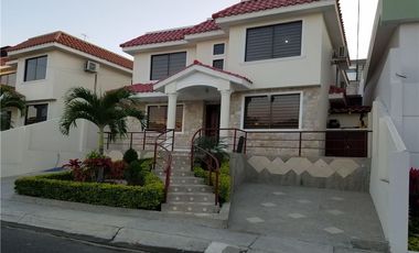 casa de venta en manta  zona sur Manabí