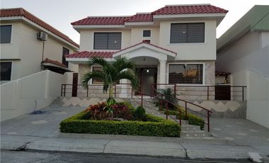 casa de venta en manta  zona sur Manabí