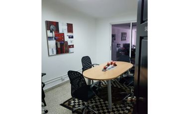 VENTA DE CASA/ OFICINA/ LOCAL /CENTRICO