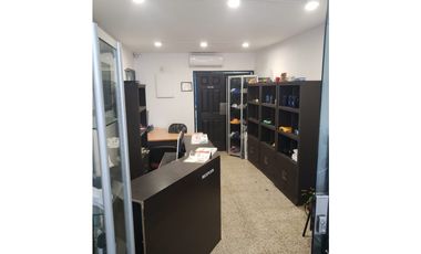 VENTA DE CASA/ OFICINA/ LOCAL /CENTRICO
