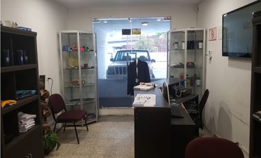 VENTA DE CASA/ OFICINA/ LOCAL /CENTRICO