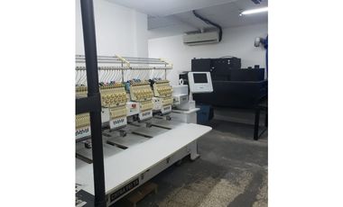 VENTA DE CASA/ OFICINA/ LOCAL /CENTRICO