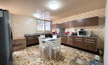 Casa en Valle Dorado (Ideal para remodelar)