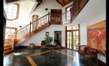 Espectacular Casa en Exclusivo Condominio