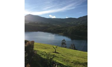 EXCLUSIVA CASA DE CAMPO EN VENTA – CARMEN DE CARUPA CUNDINAMARCA