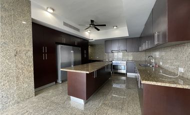 Alquiler de hermoso apartamento en el PH The Point, Paitilla