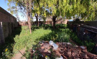 VENDO CASA CON TERRENO Y GALPON EN QUEQUEN